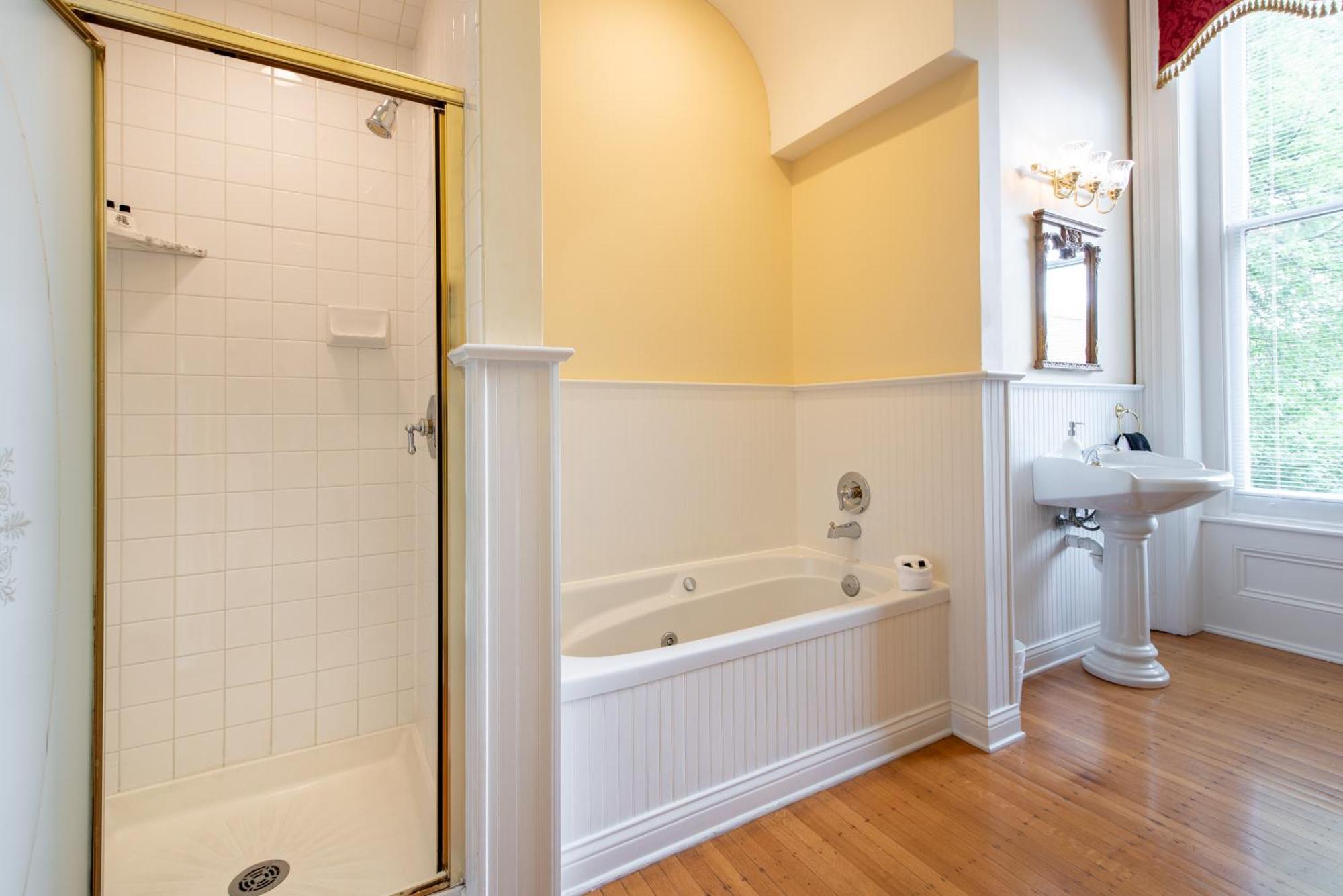 Dupont Mansion Bed & Breakfast Louisville Ruang foto