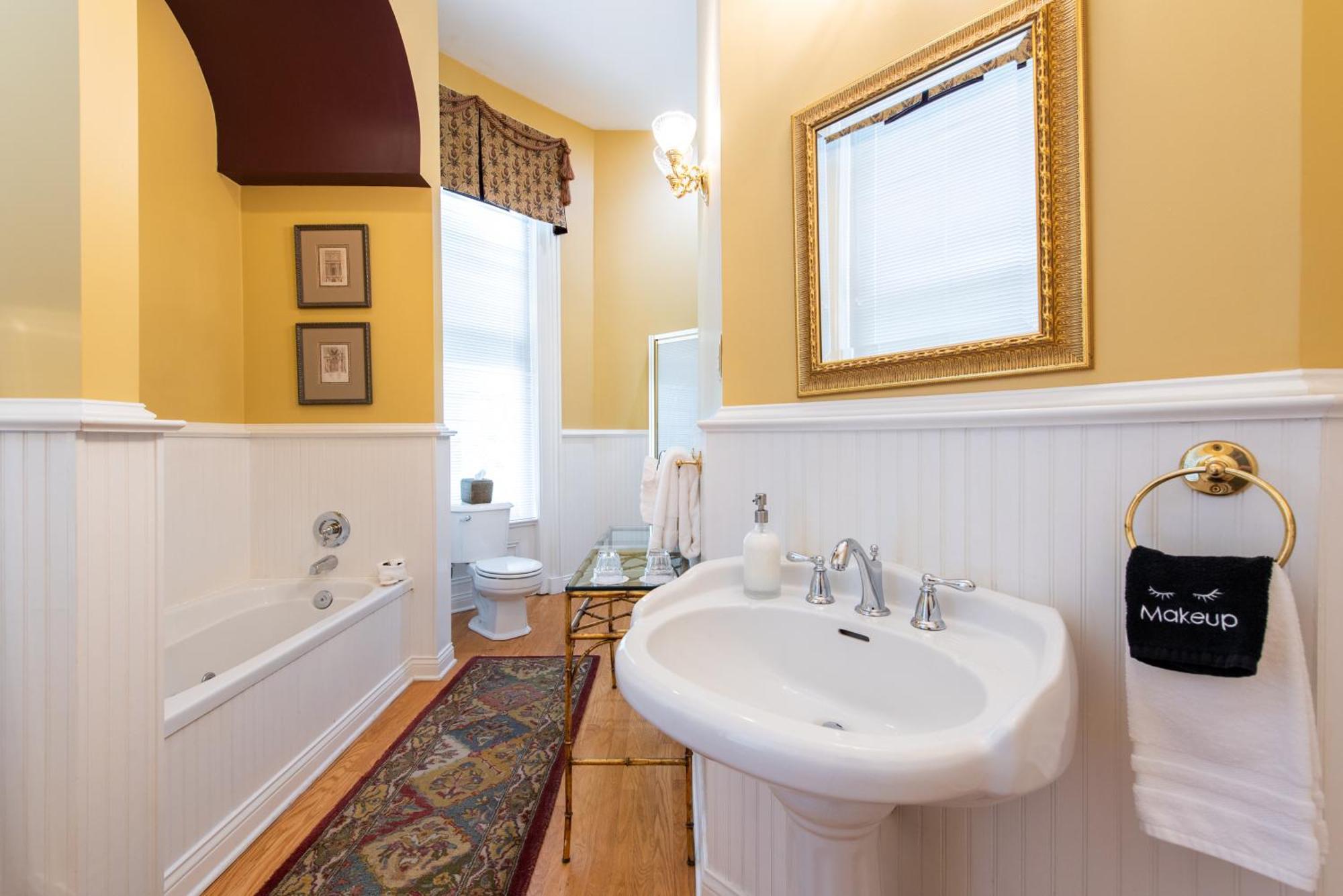 Dupont Mansion Bed & Breakfast Louisville Ruang foto