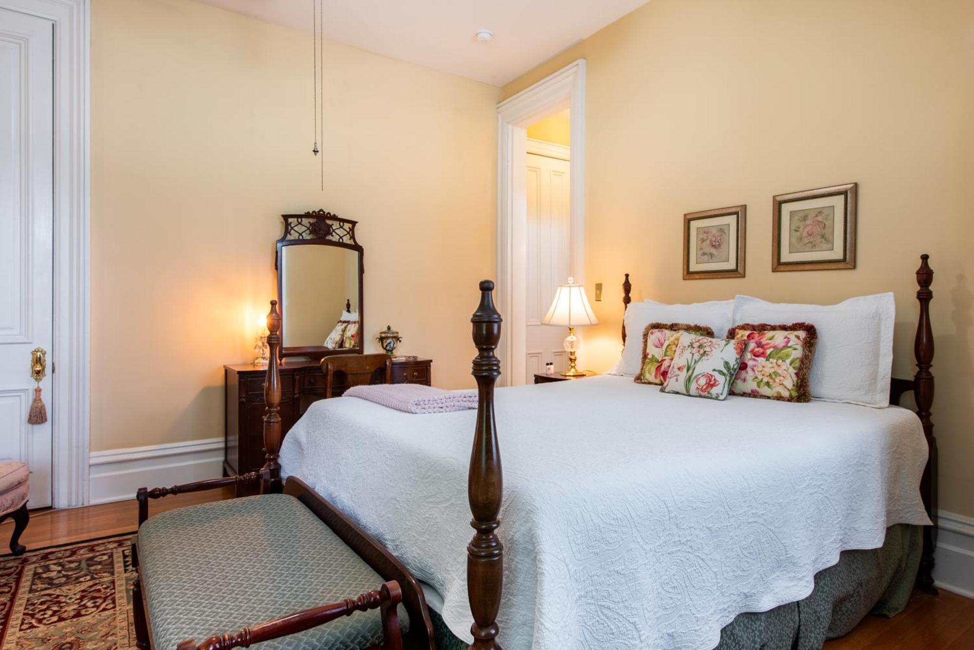 Dupont Mansion Bed & Breakfast Louisville Ruang foto