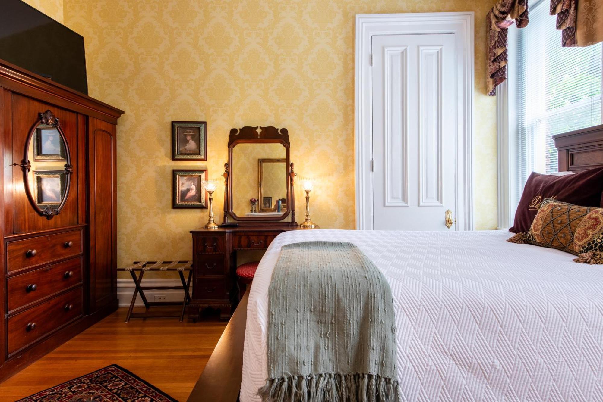 Dupont Mansion Bed & Breakfast Louisville Ruang foto