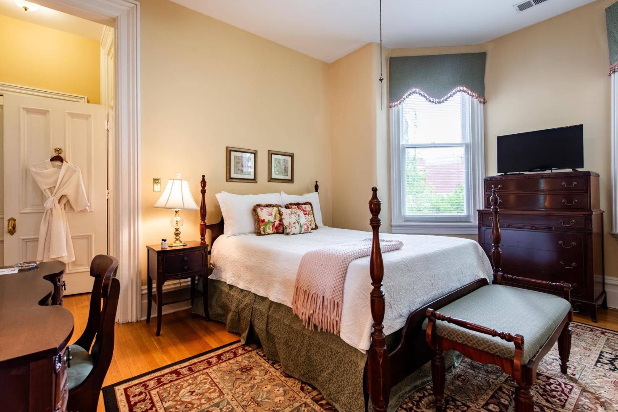 Dupont Mansion Bed & Breakfast Louisville Ruang foto