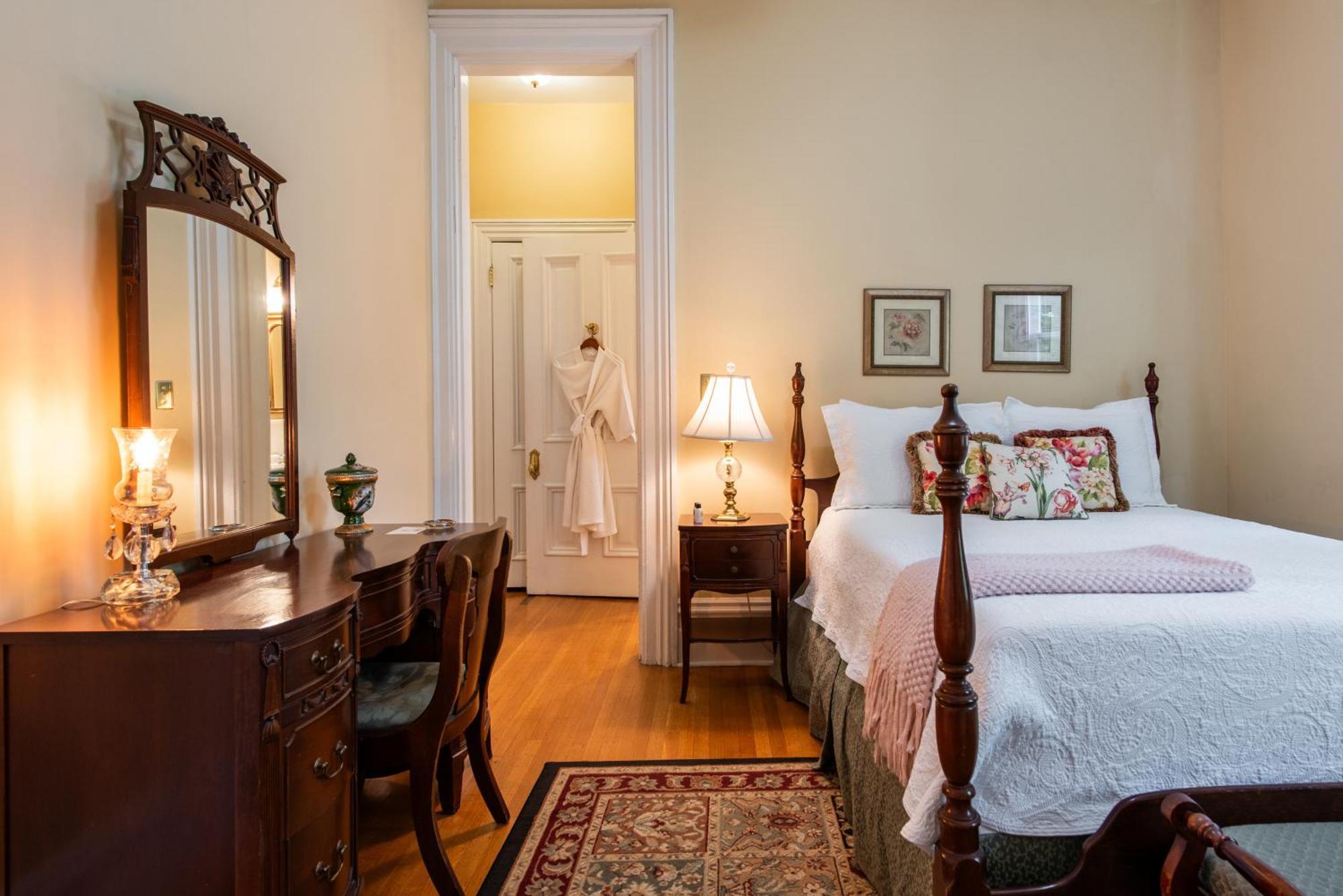 Dupont Mansion Bed & Breakfast Louisville Ruang foto