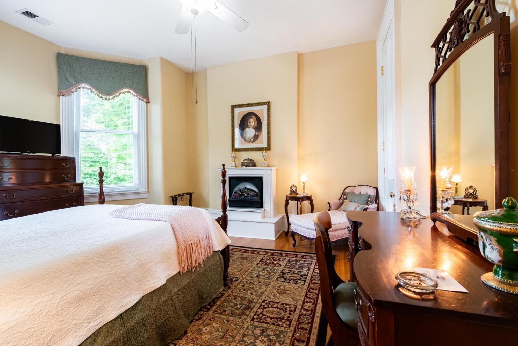 Dupont Mansion Bed & Breakfast Louisville Ruang foto