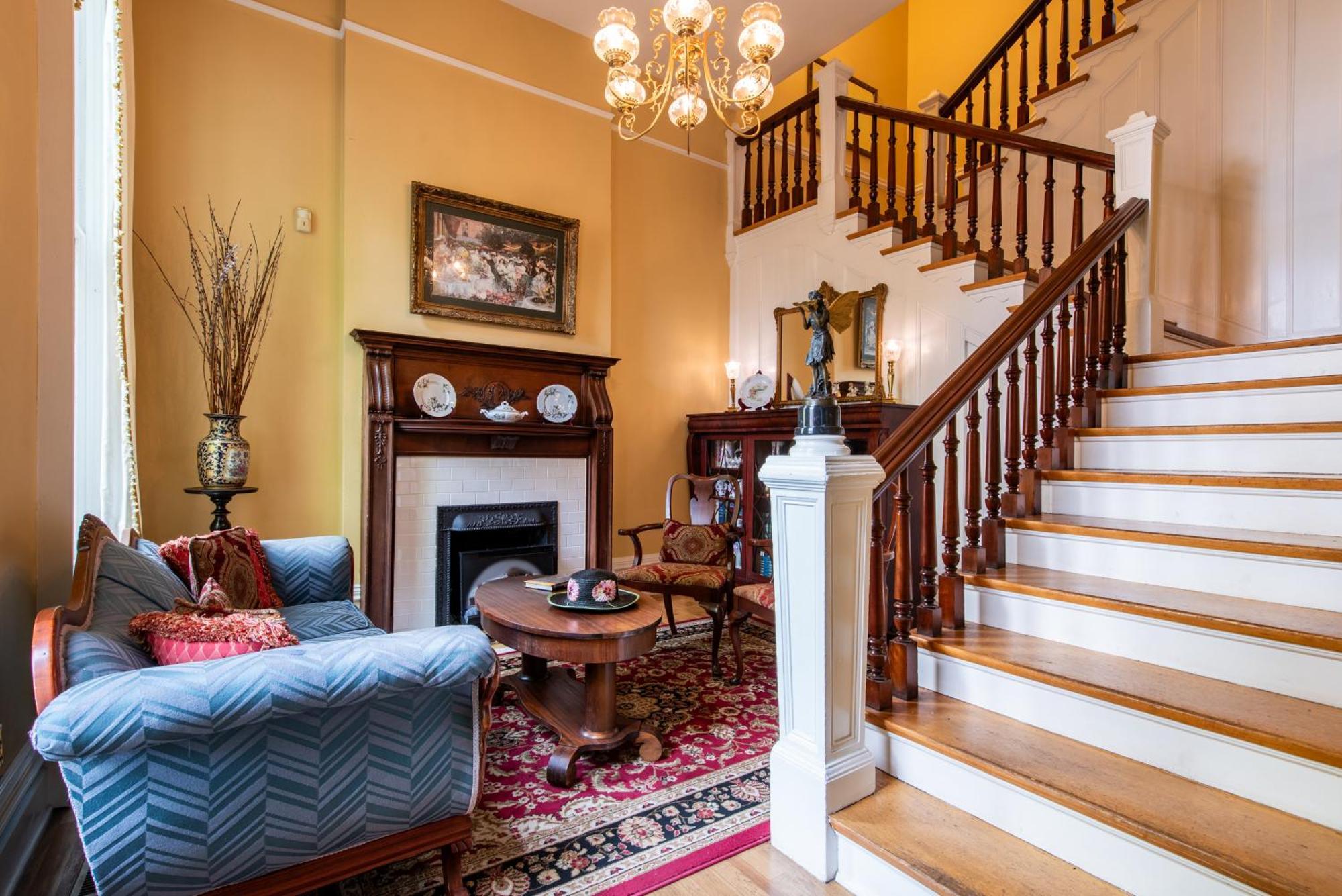Dupont Mansion Bed & Breakfast Louisville Bagian luar foto