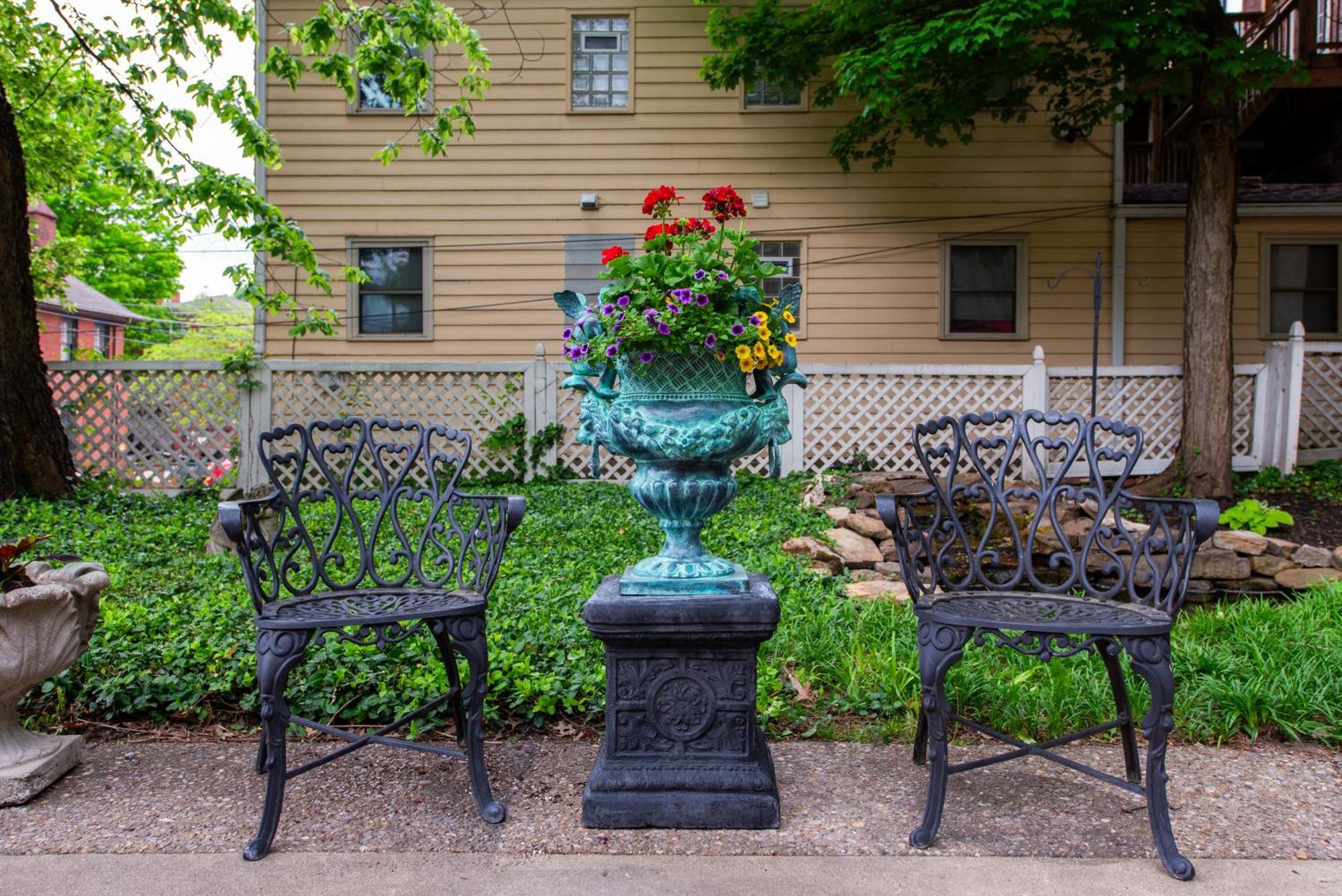 Dupont Mansion Bed & Breakfast Louisville Bagian luar foto