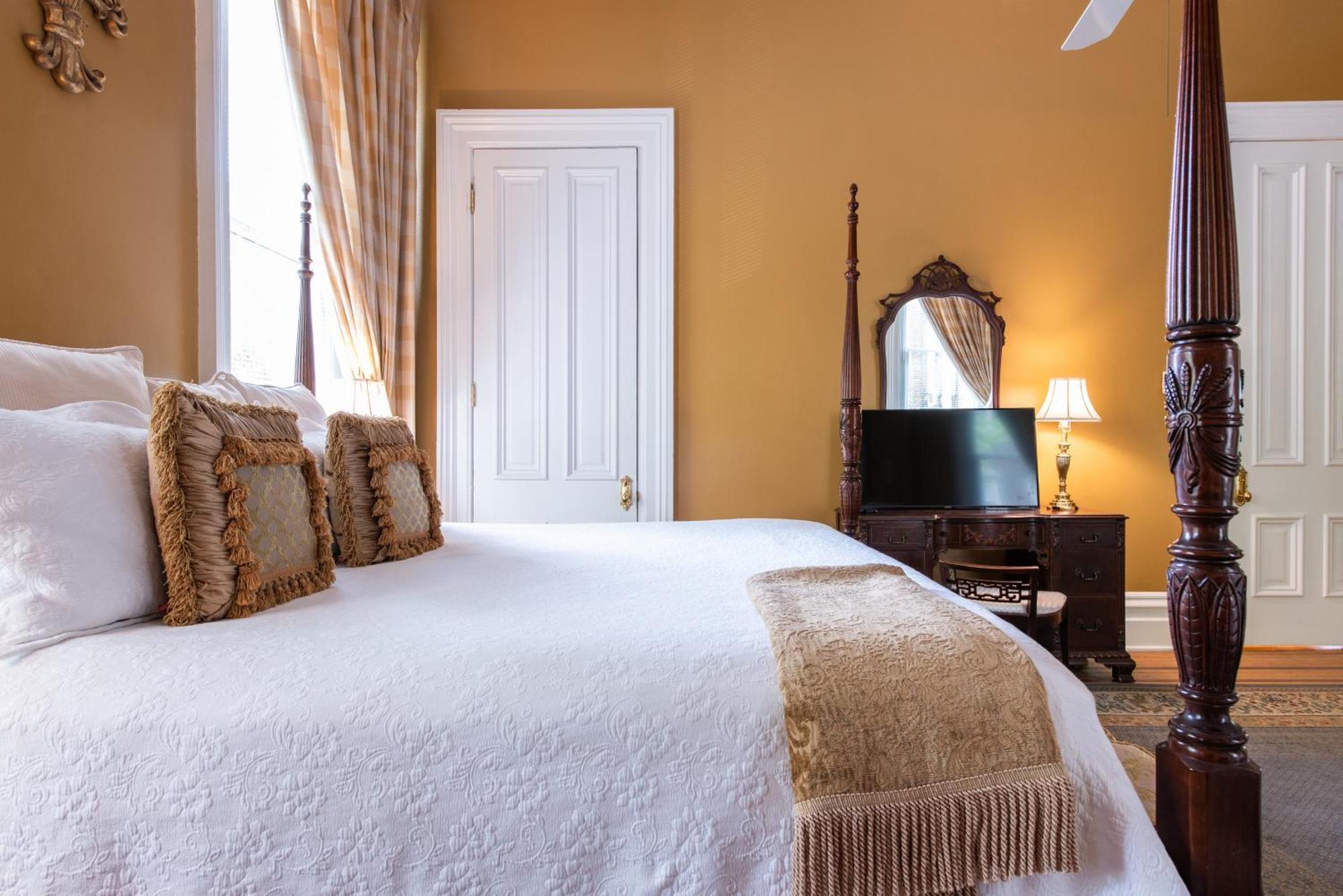 Dupont Mansion Bed & Breakfast Louisville Ruang foto